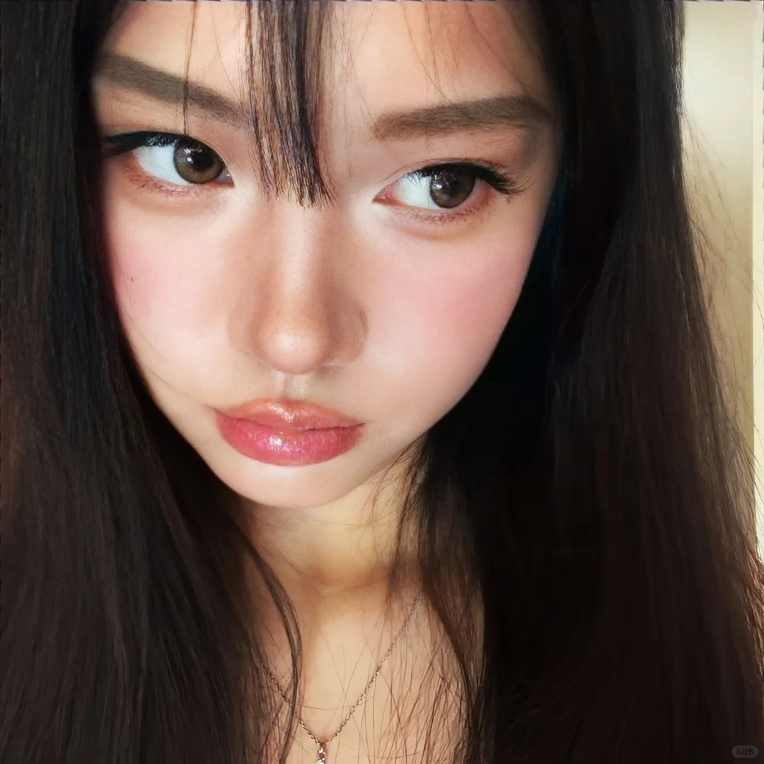 𝙒𝙚𝘾𝙝𝙖𝙩｜一眼心动的女生