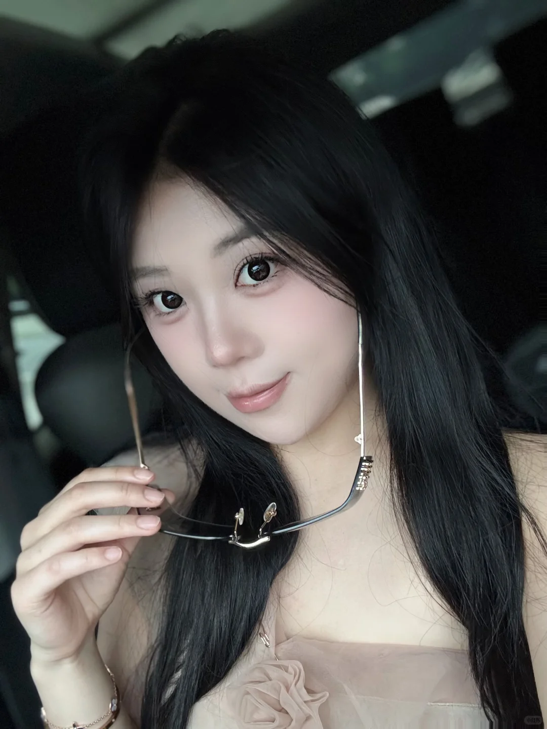 被她的眼睛迷住了👀
