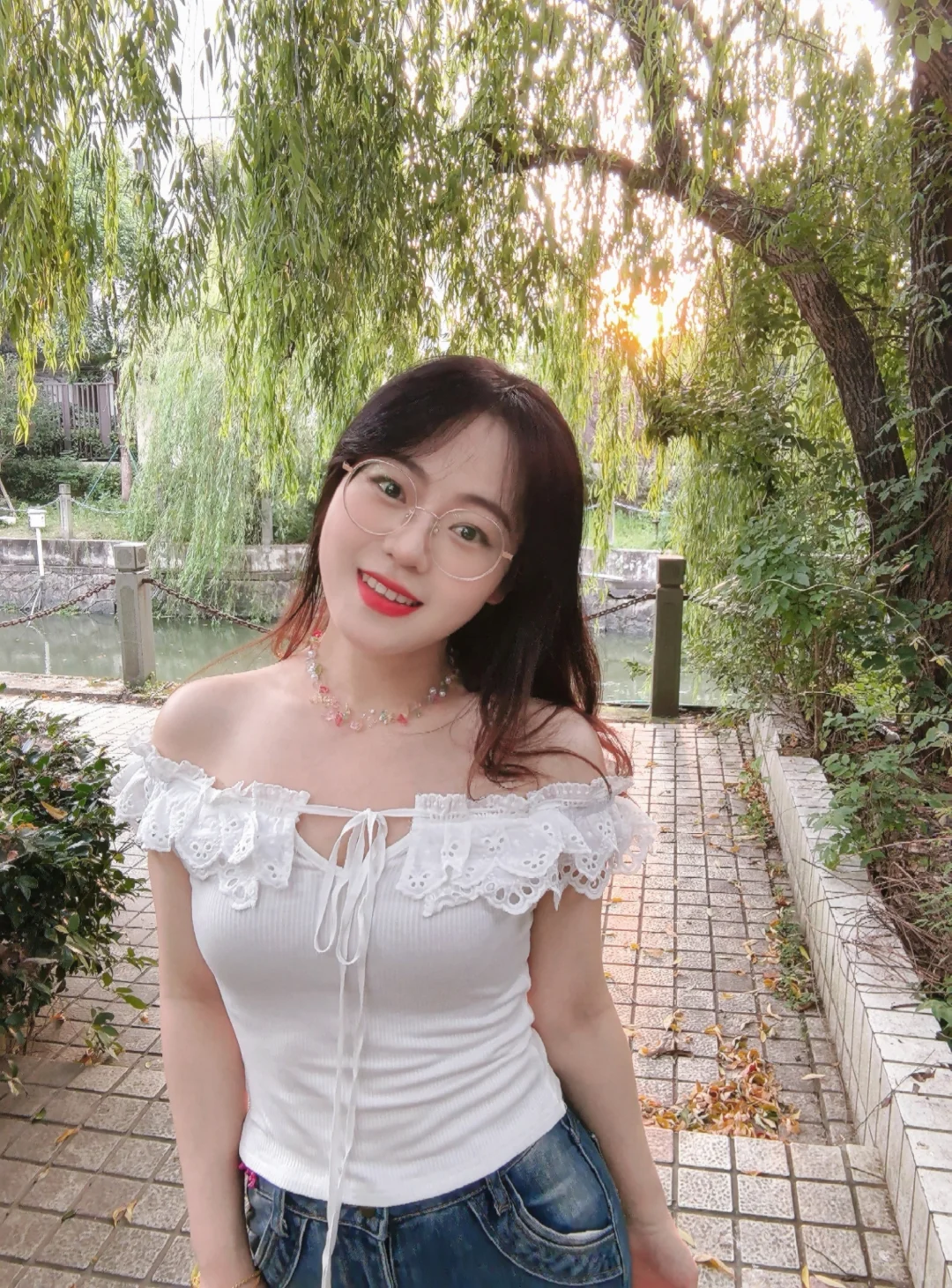 听说爱笑的女孩运气不会太差！！！