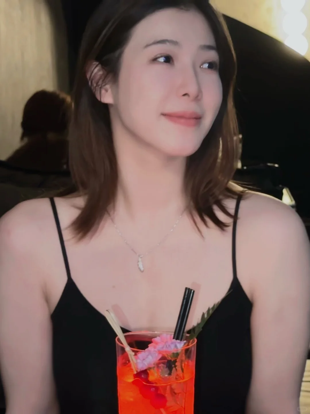 我当然想变成第一眼美女啦