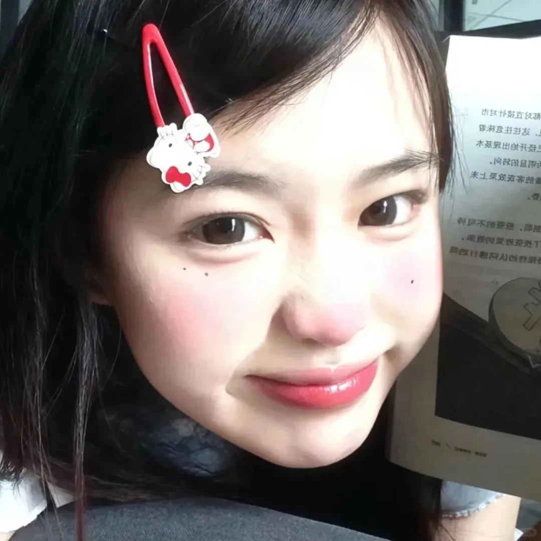 今天是粉色的小相机女孩🎀