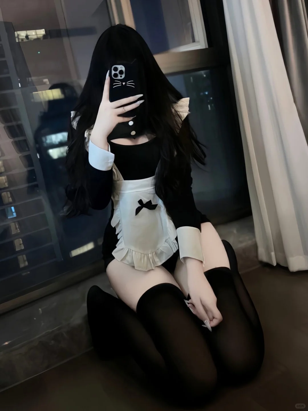 来摸摸我，看看是不是做你女朋友的料、