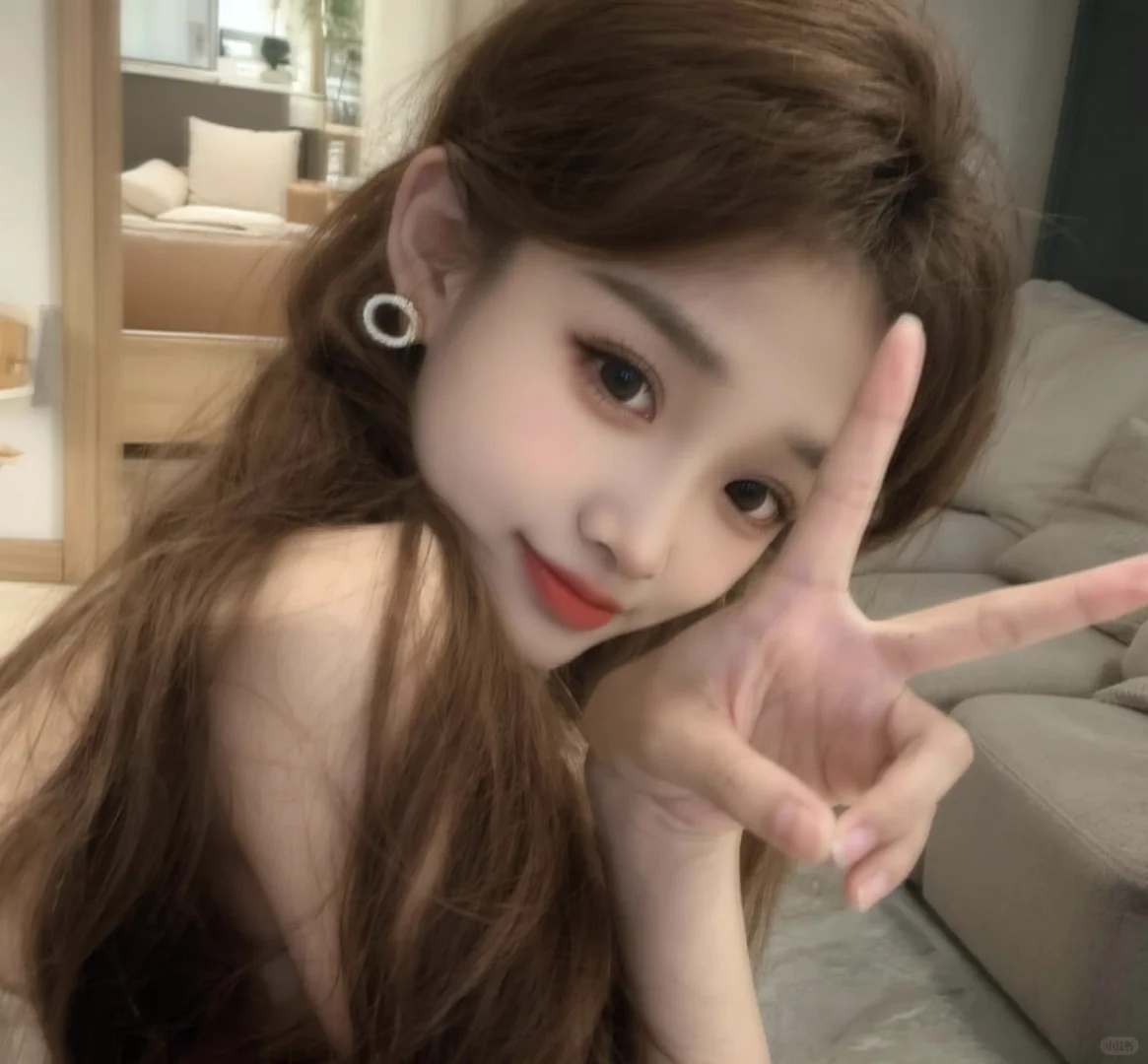 美女有两个特征：