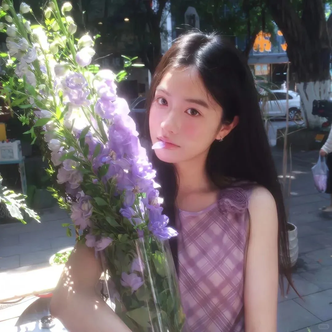 女生唯美主义头像，借花献佛。