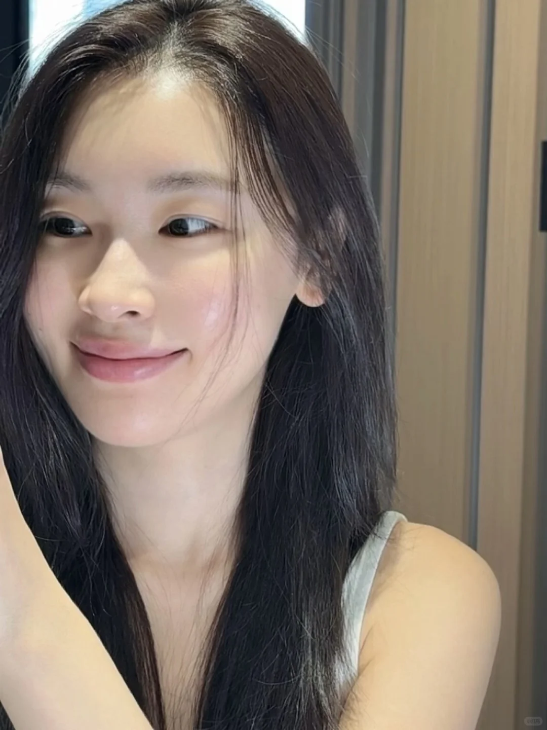 首先素颜很舒服，其次素颜很舒服！