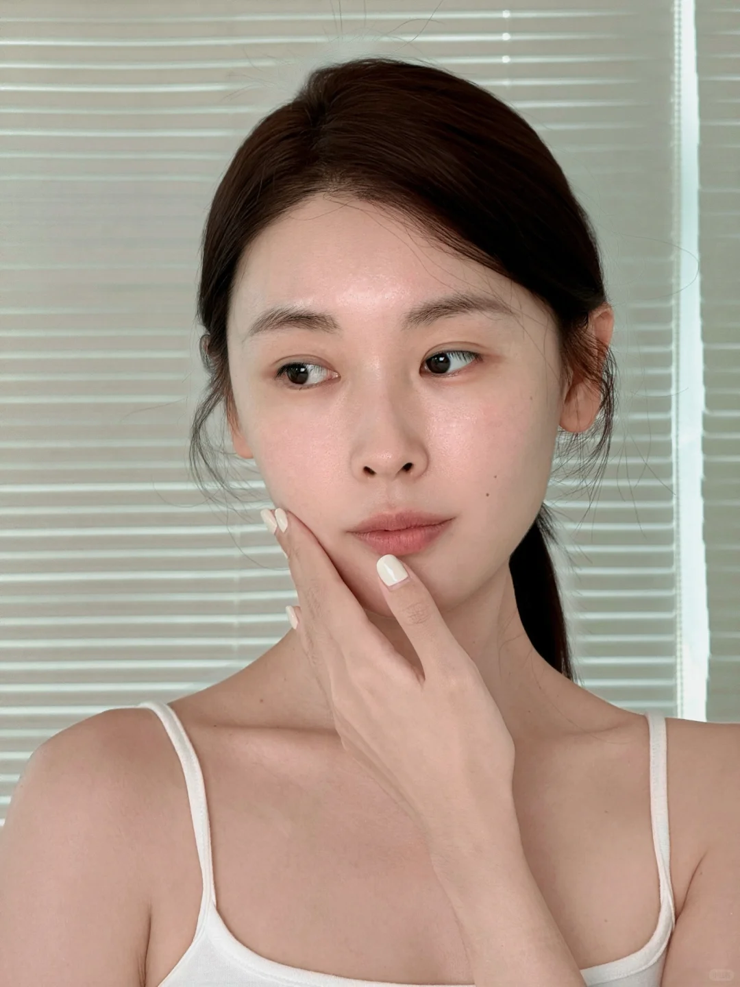 首先素颜很舒服，其次素颜很舒服！