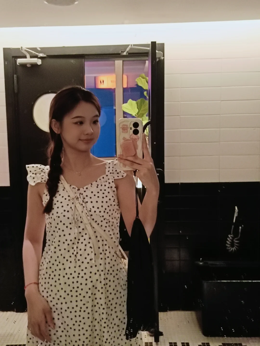 存一些对镜自拍照片📸