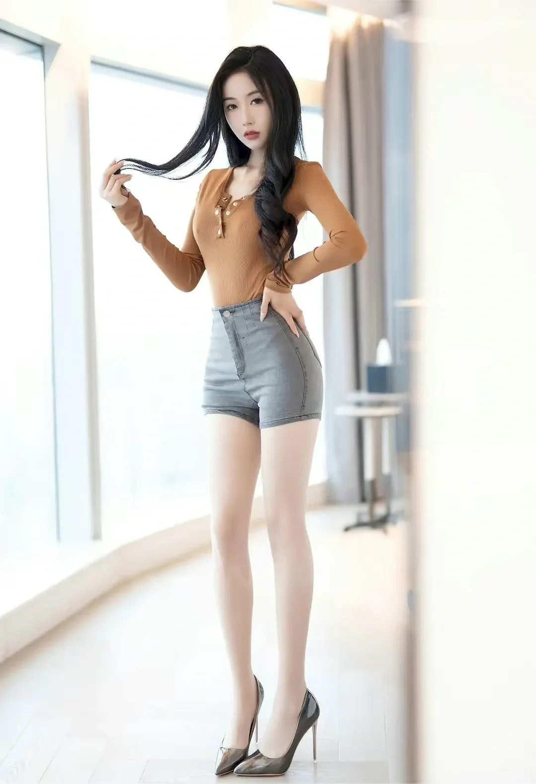 性感妩媚，赏心悦目