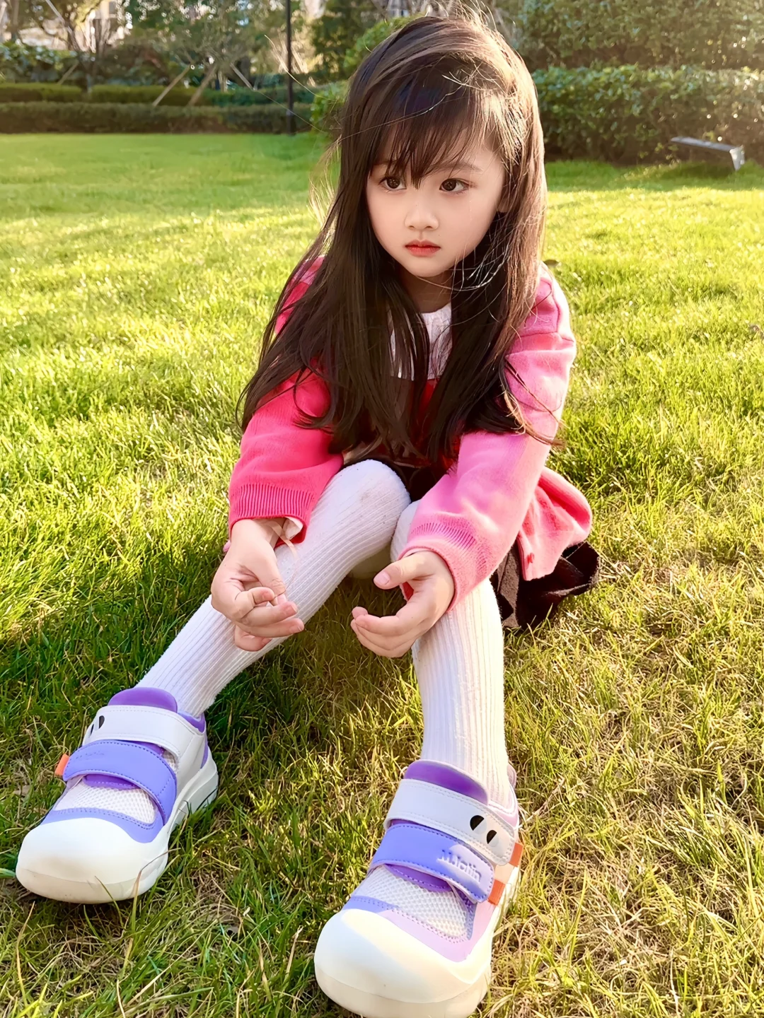 4岁人类幼崽出门放风，氛围感小女神