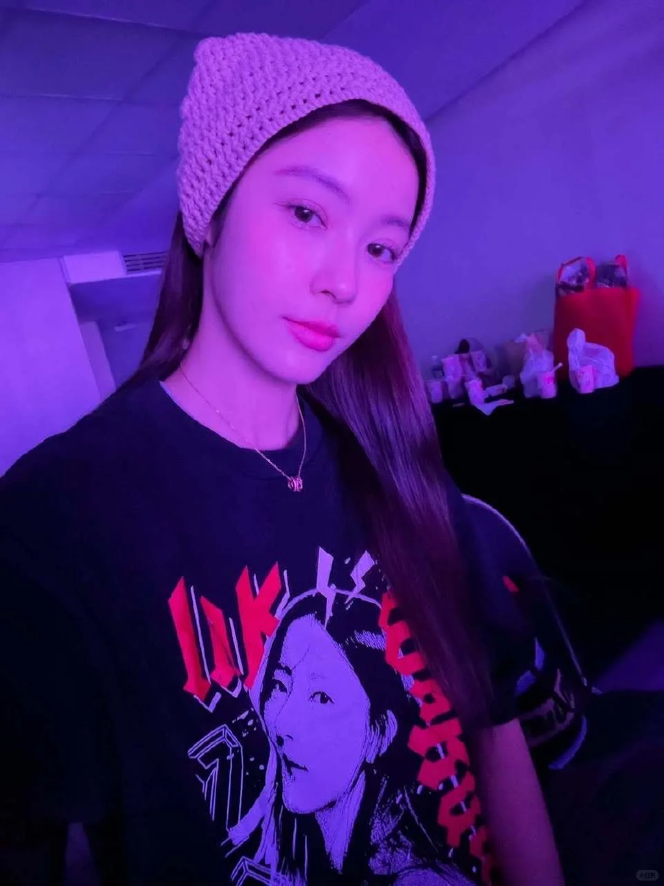 此女特长：顶着最美的脸 做最抽象的事