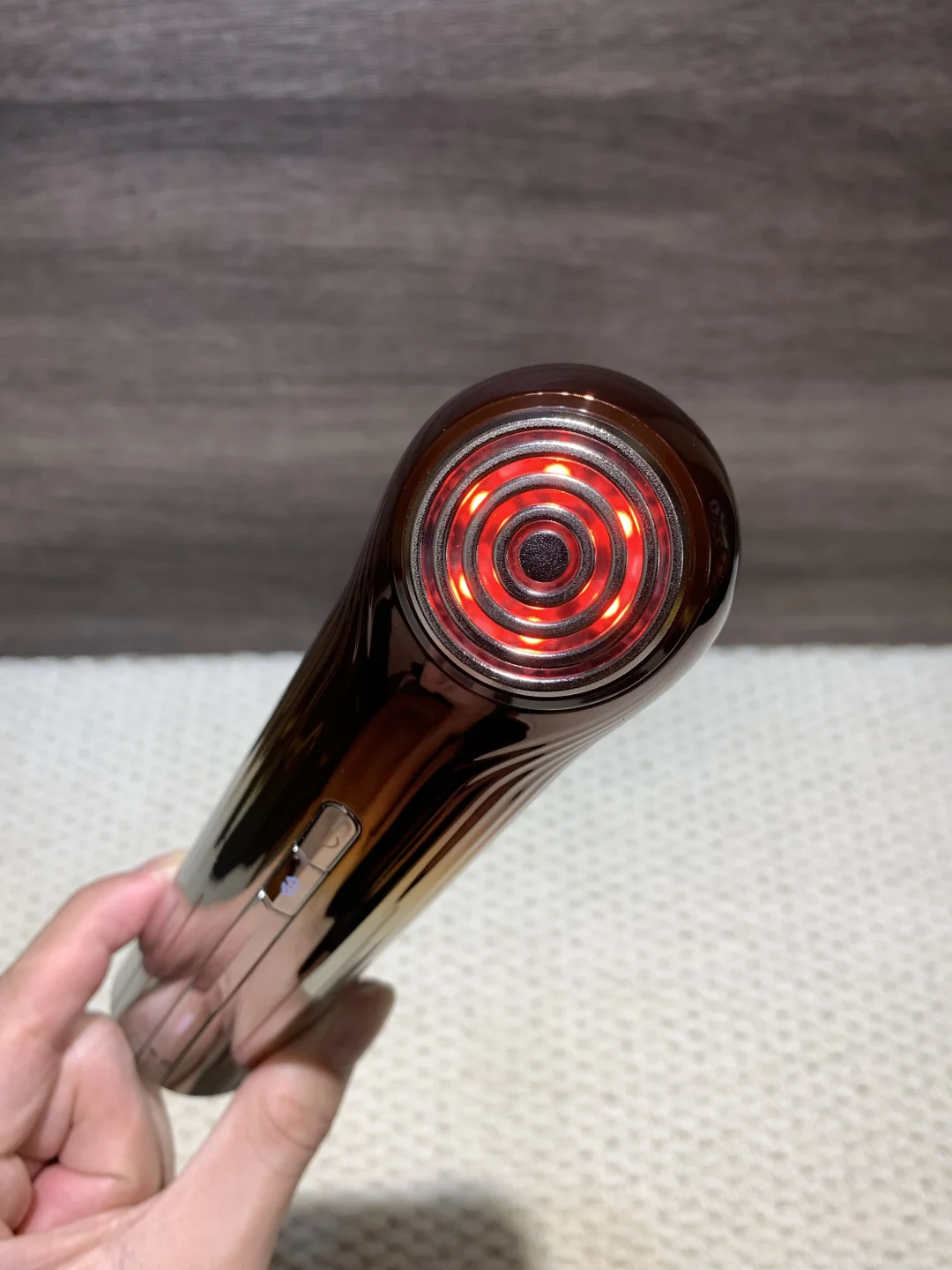 发现了一个能让脸又白又紧的搭配！！