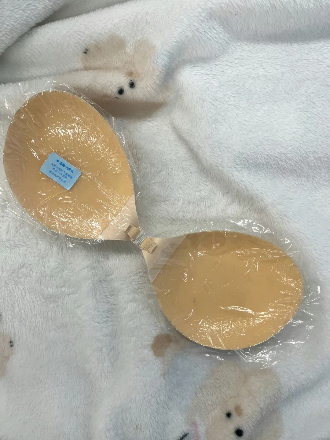 一对很听话的胸贴