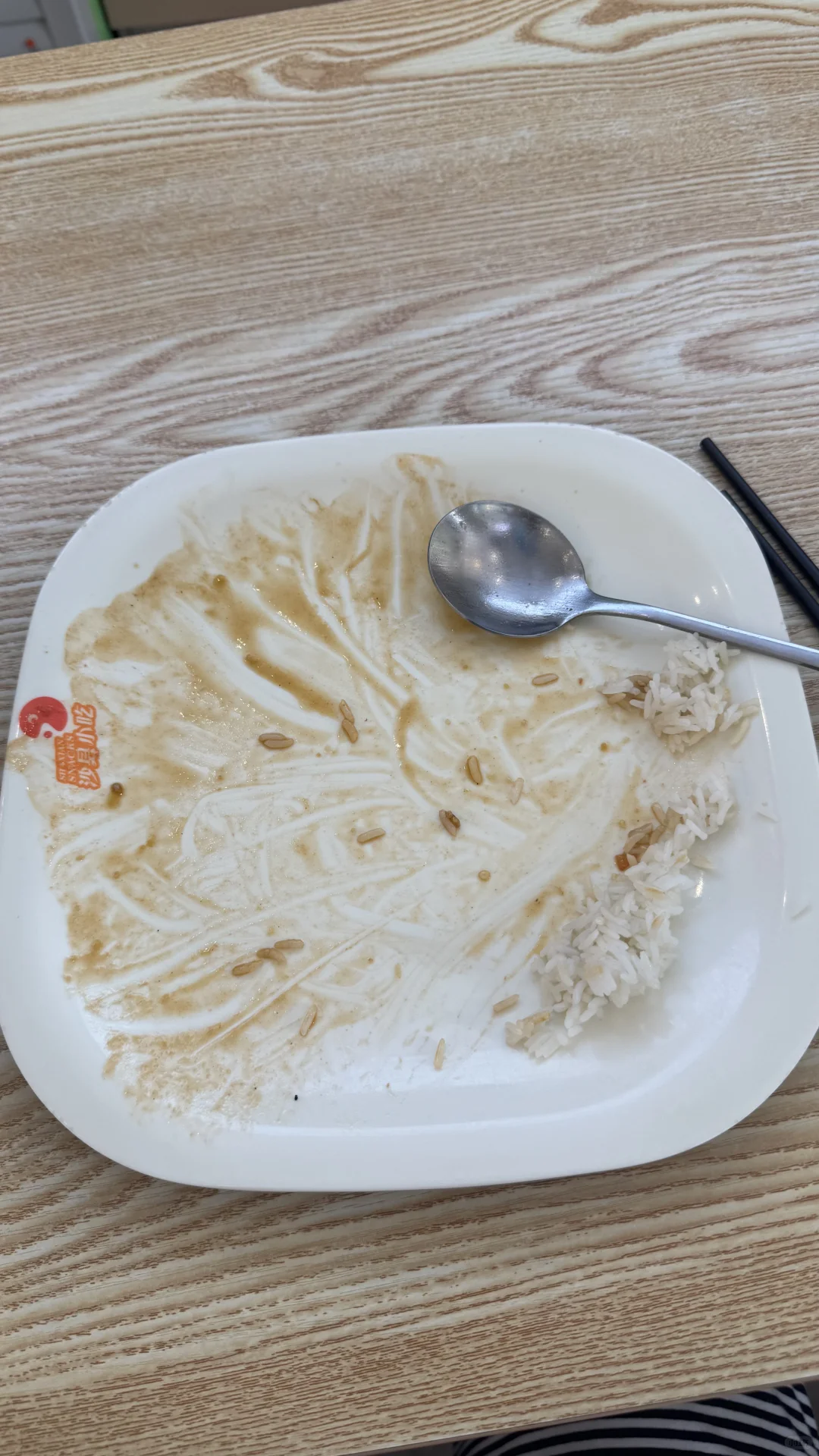 有600大卡吗 高食欲小女孩吃光 8分饱