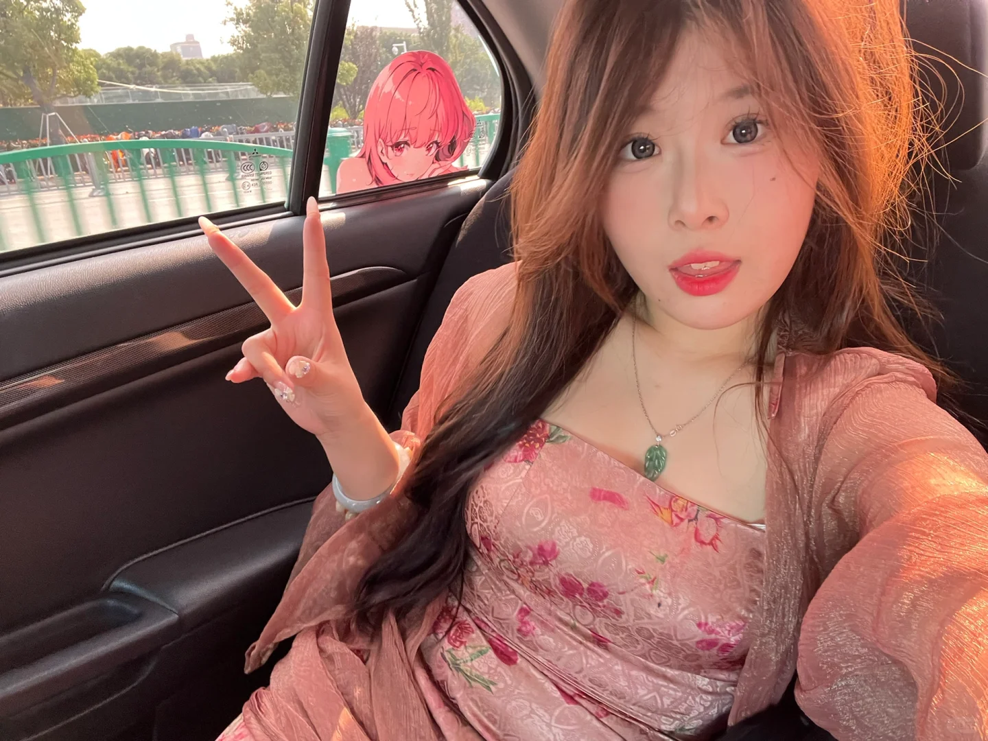 今天出去玩啦！穿的画报夫人！🥰