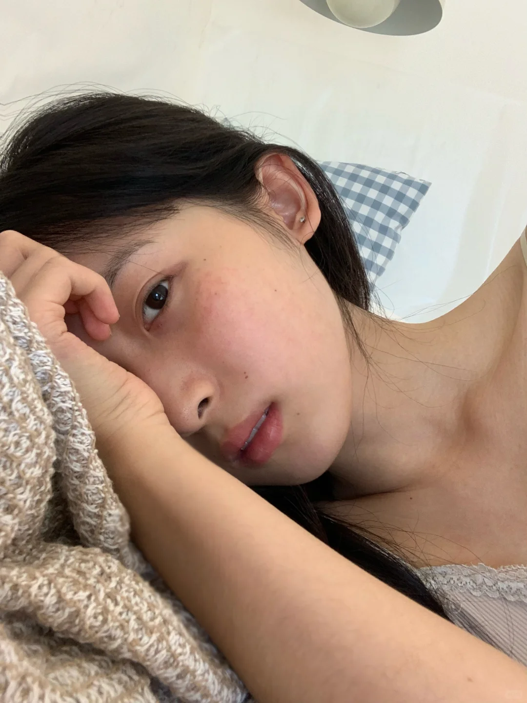 一直觉得素颜更有生命力