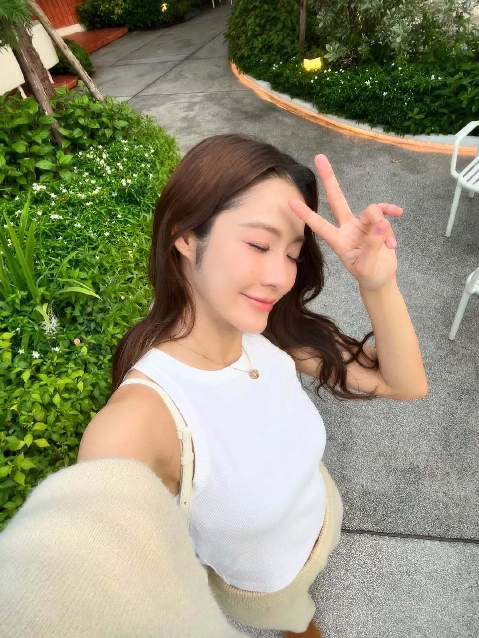 此女特长：顶着最美的脸 做最抽象的事