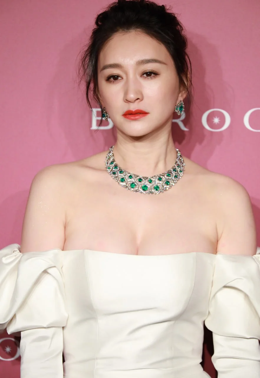 炸裂！李小冉这身材是真实存在的吗？