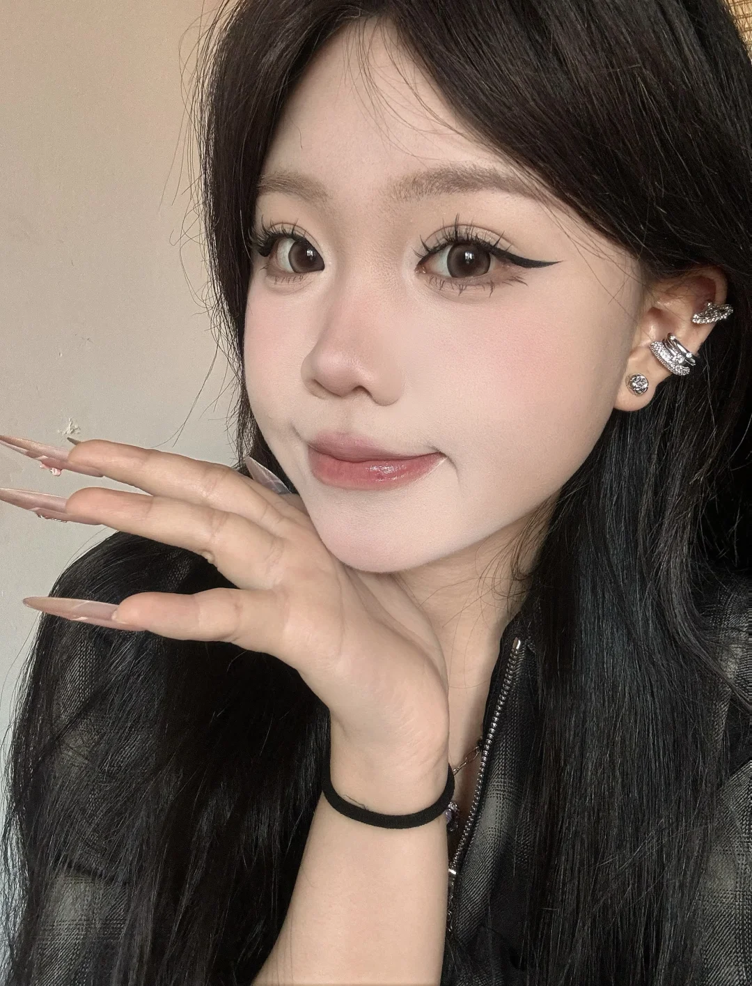 这是我们浓人眼里的淡妆