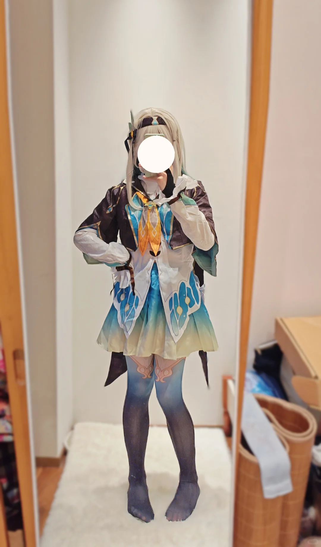 燃尽了…来试试新买的连裤袜