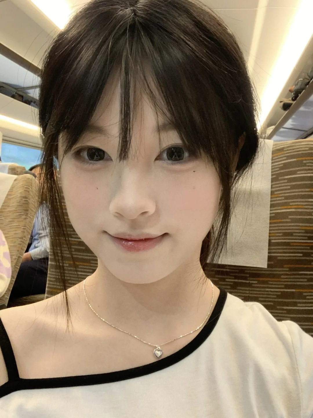 妆越淡 人越好看…