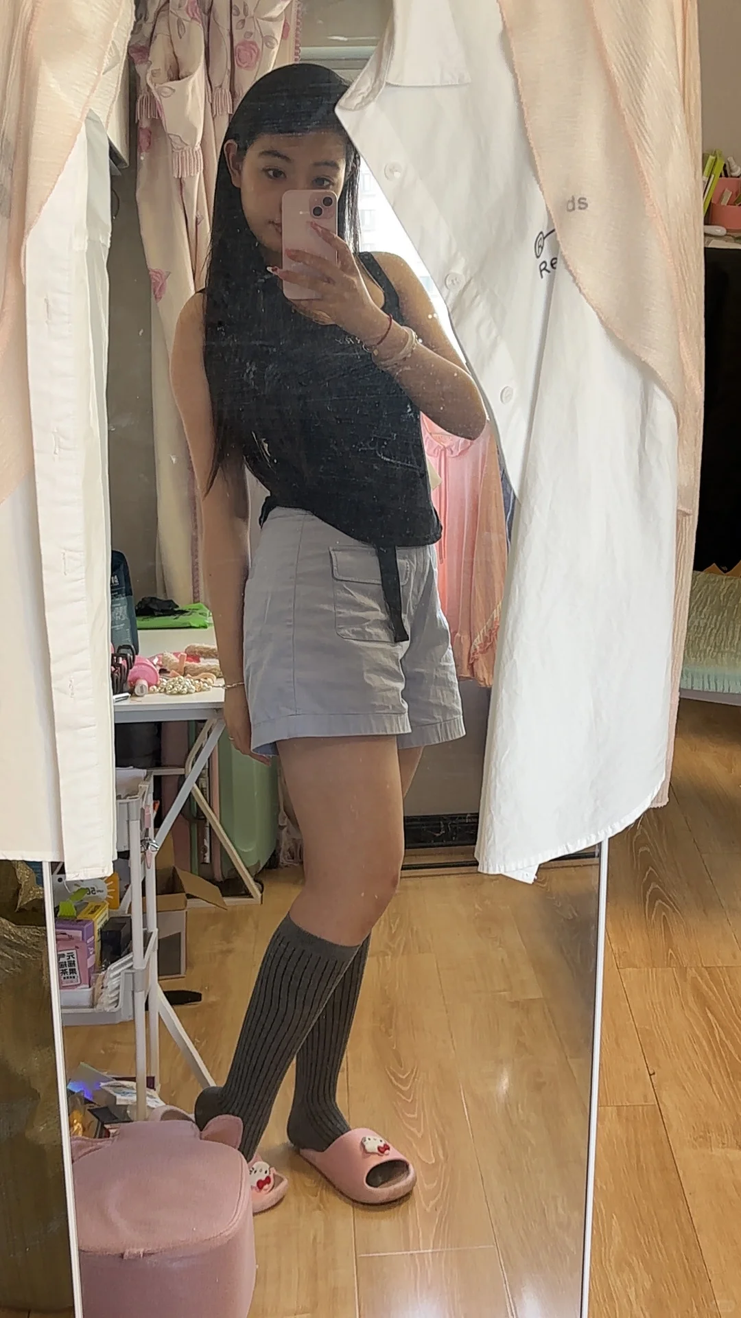 短裙配过膝袜、好显腿长！！！