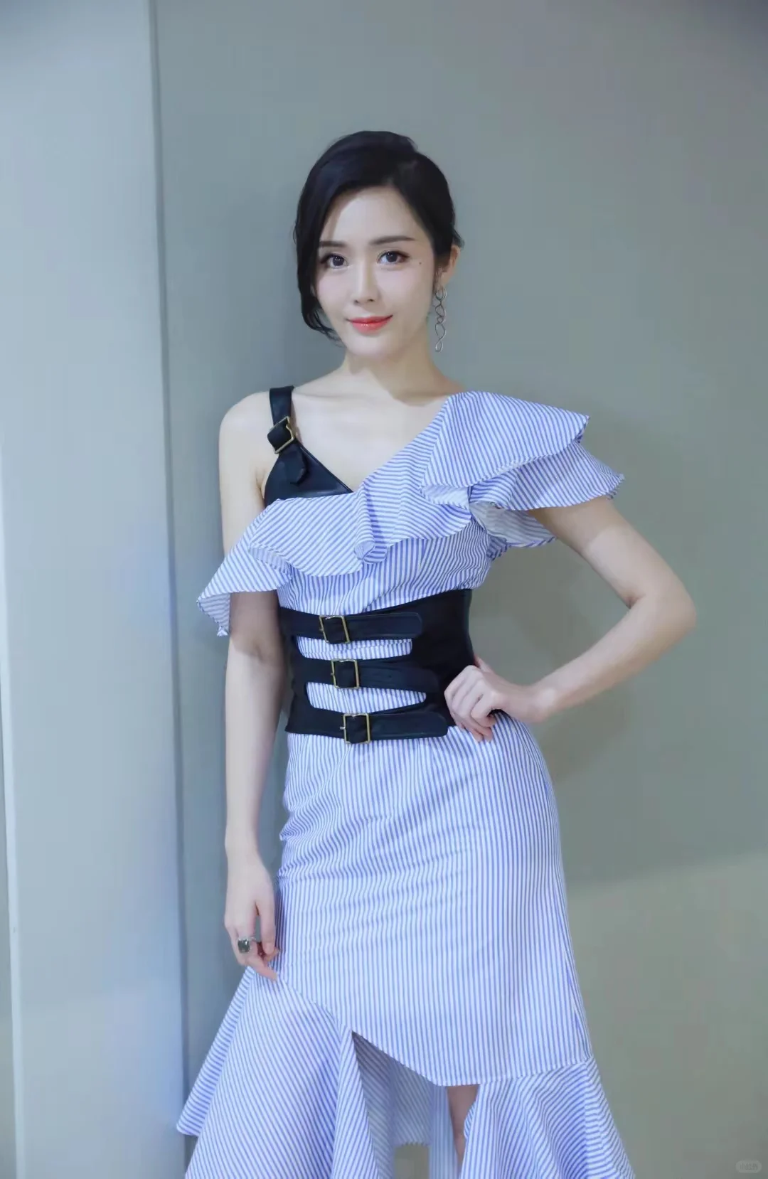 汤晶媚：这是你喜欢的小姐姐吗？