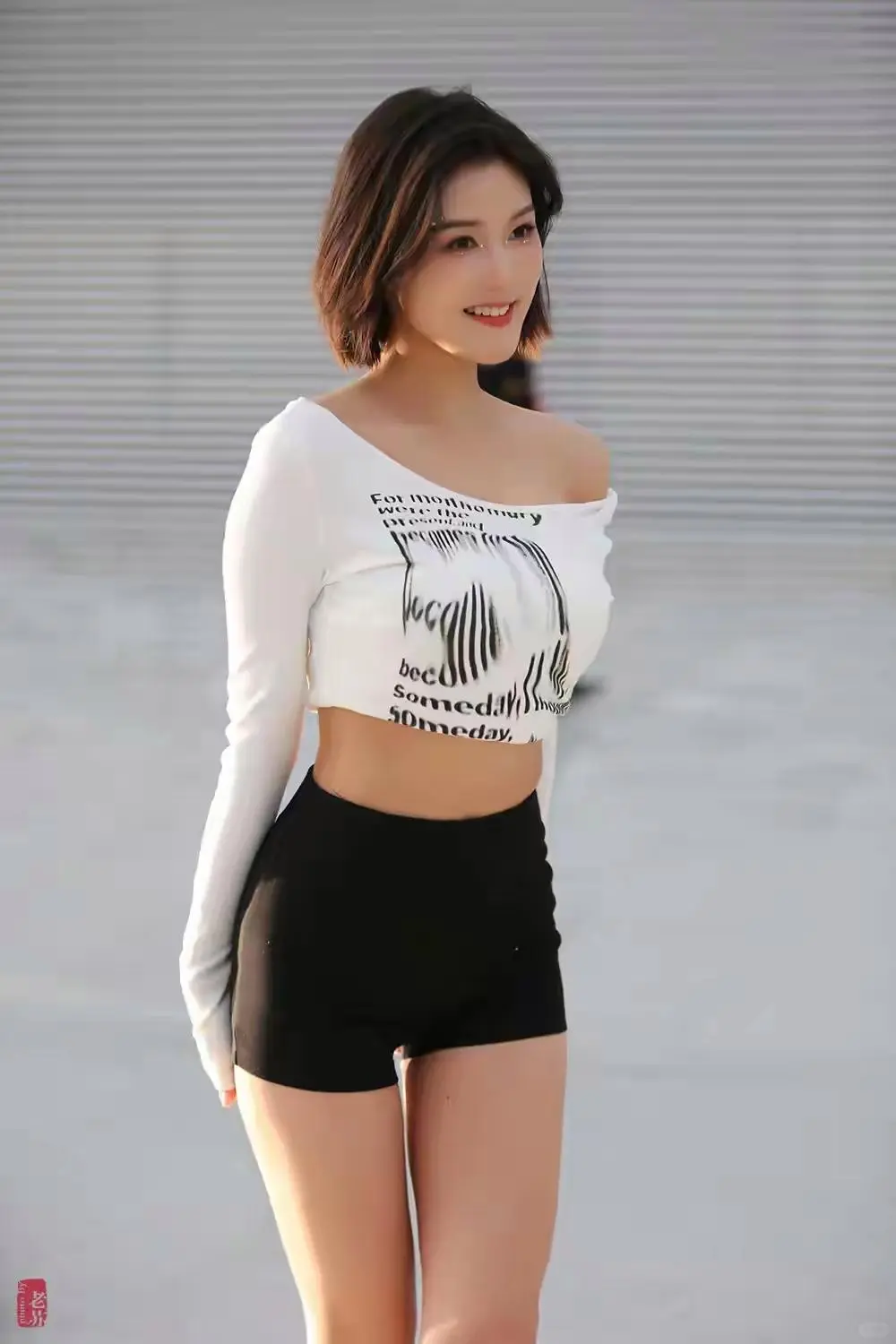 怎么看都很舒服的气质美女～