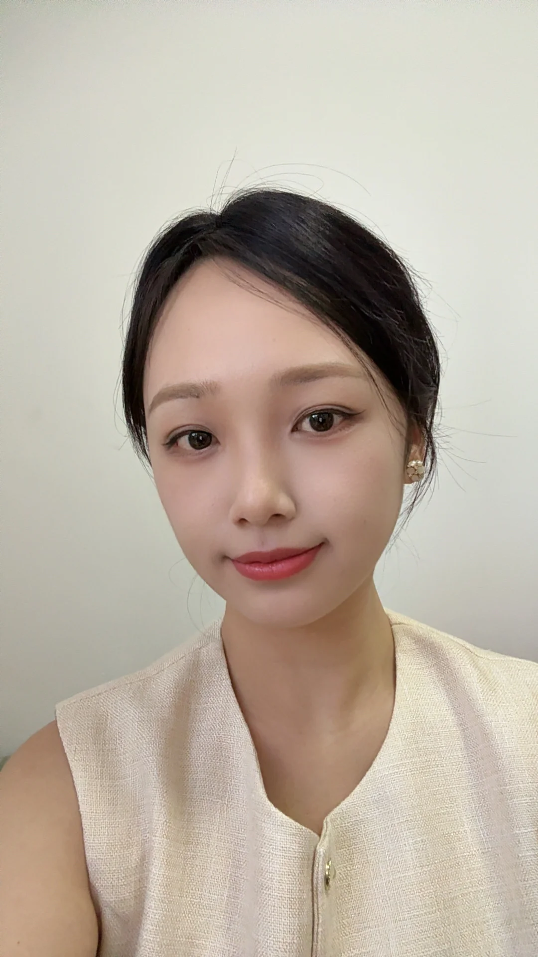 杏仁眼的媚感雏形