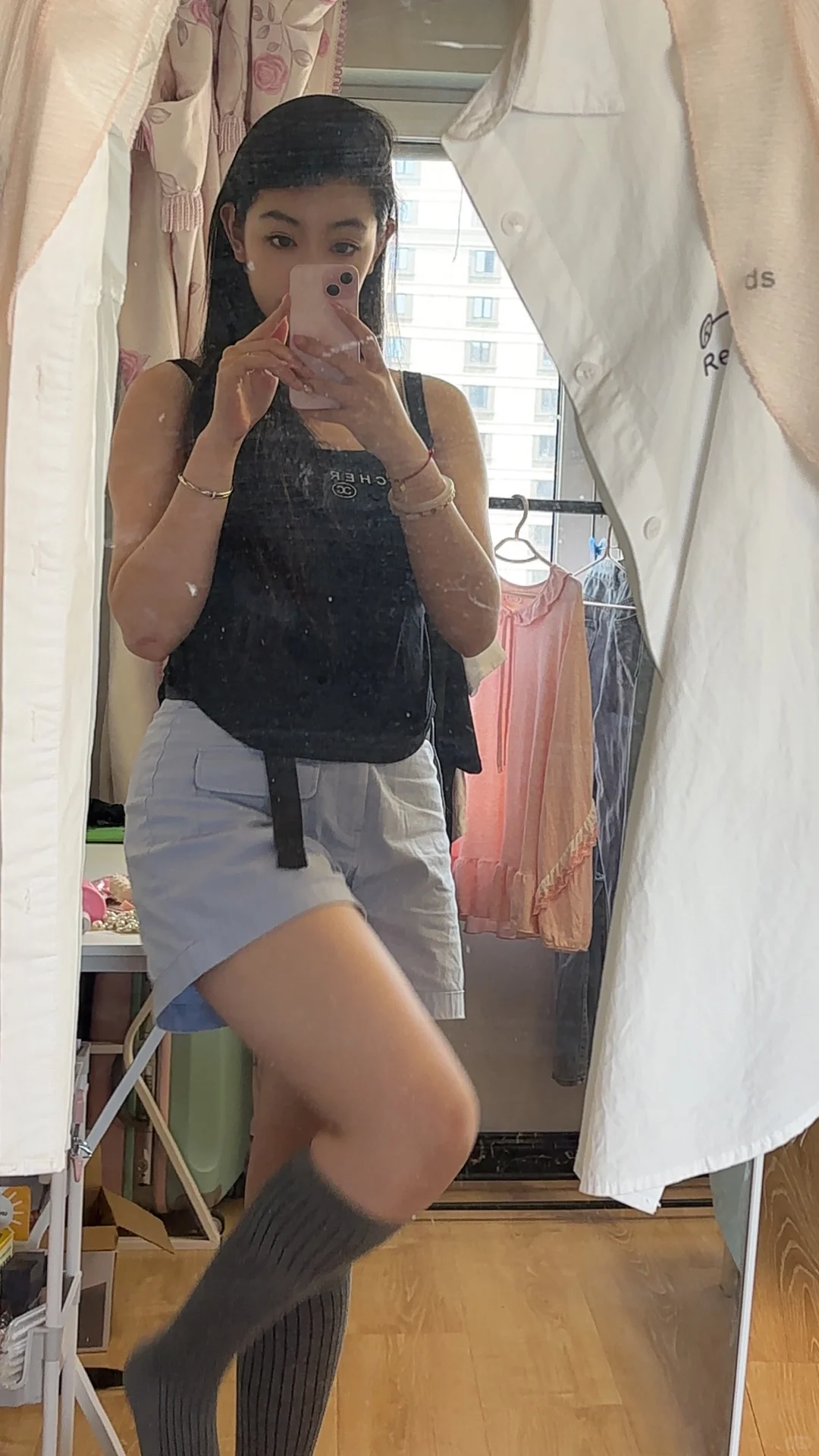 短裙配过膝袜、好显腿长！！！
