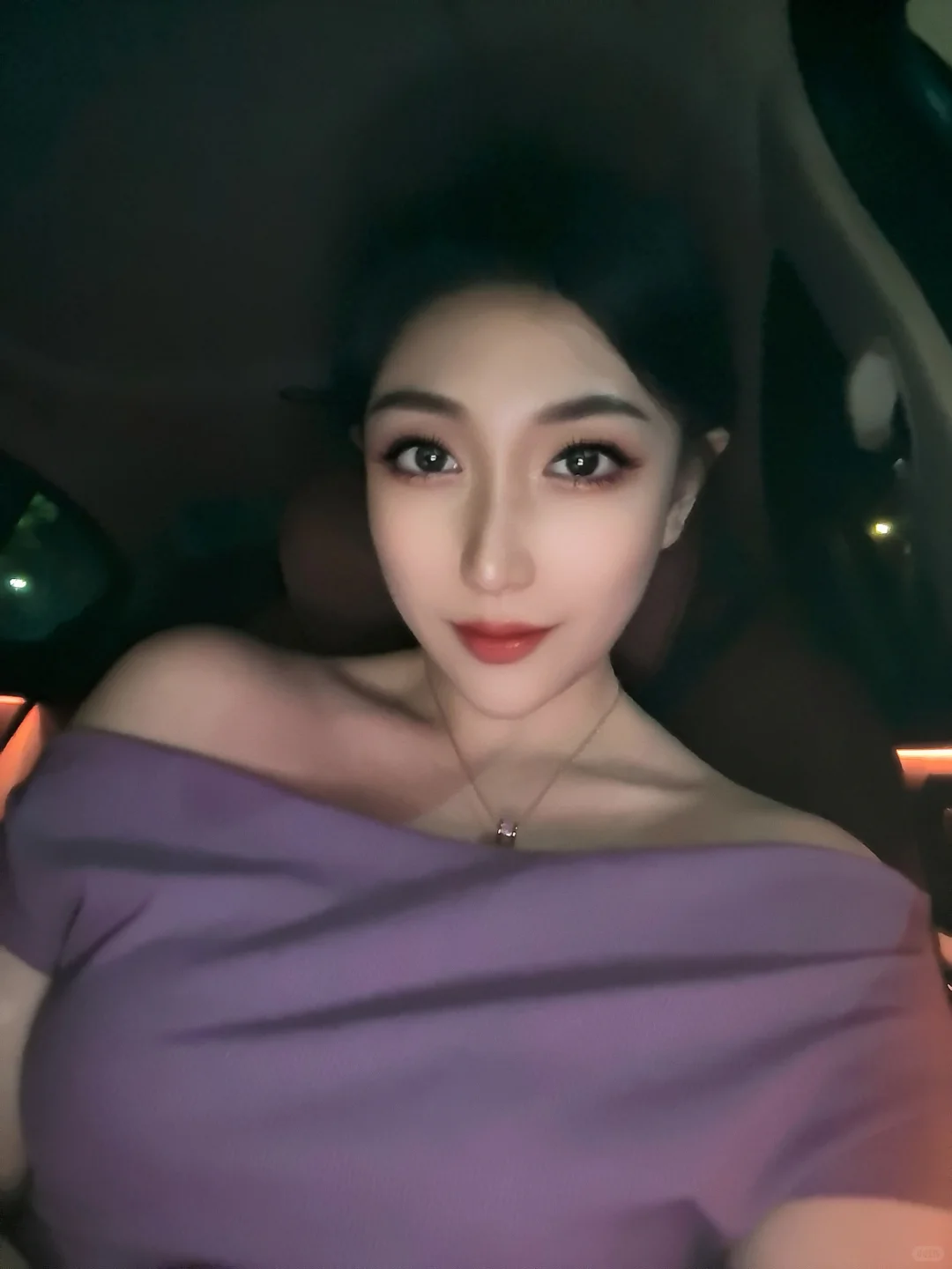 女人，越爱自己越迷人