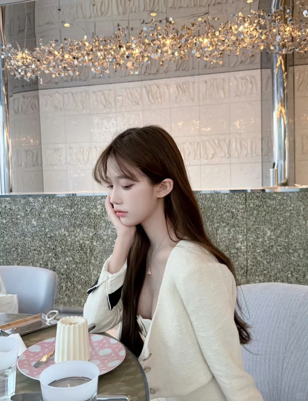 Qanna清纯白月光美女风