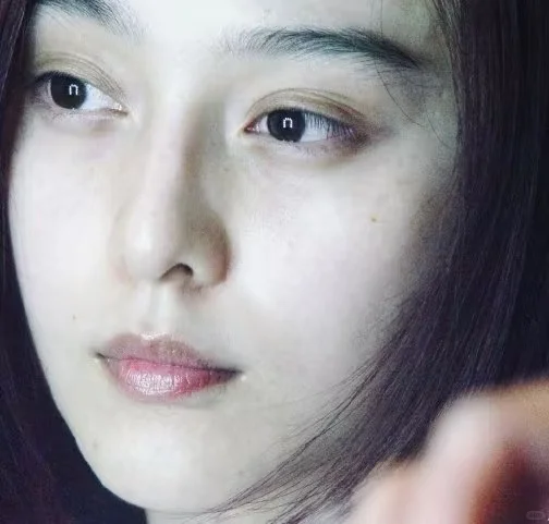 卧去...瞬间理解了素颜天花板。。