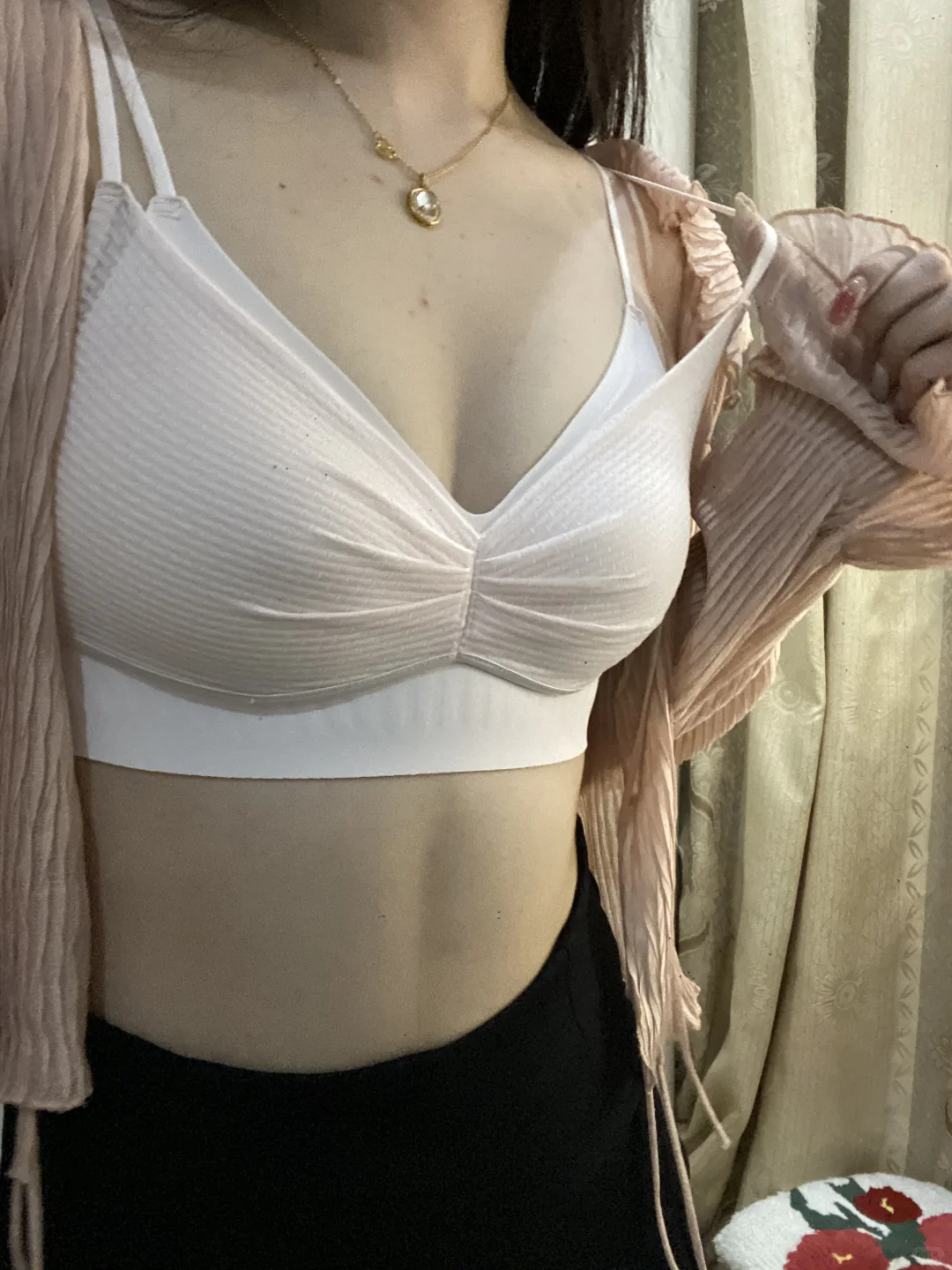 粉粉嫩嫩！～蝴蝶乳胶内衣👙