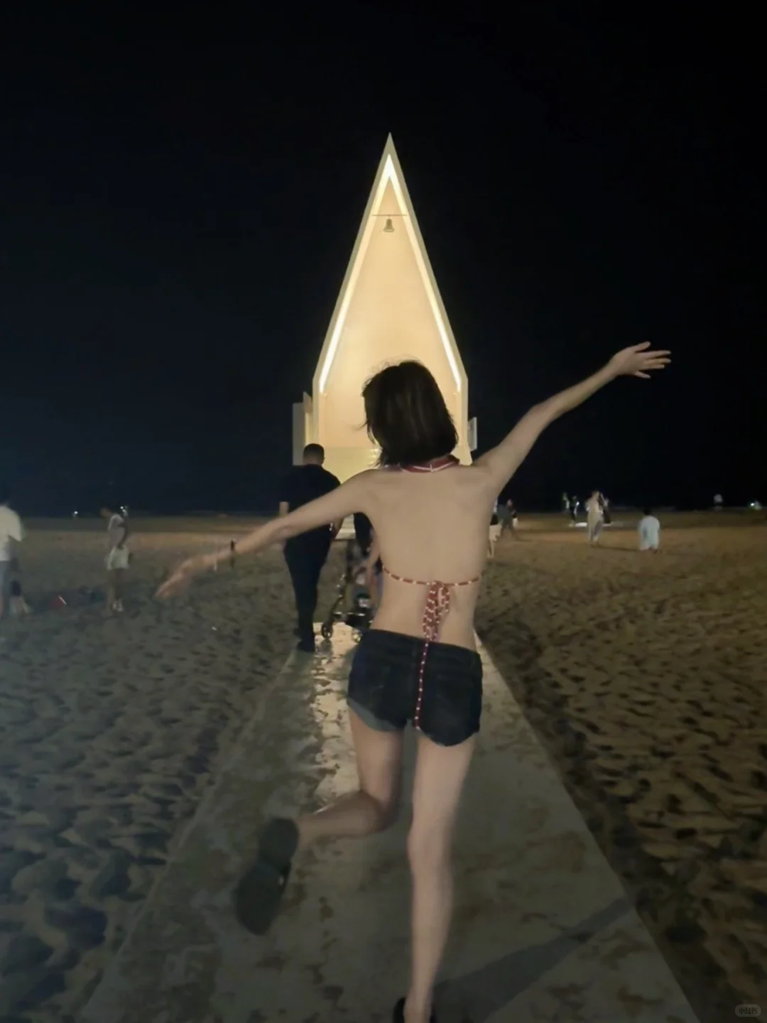别诱惑我 我现在正是情窦乱开的年纪