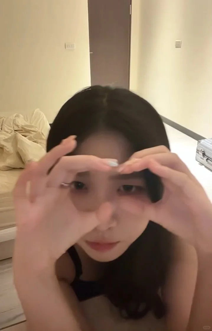 真的好美，她是谁啊谁啊