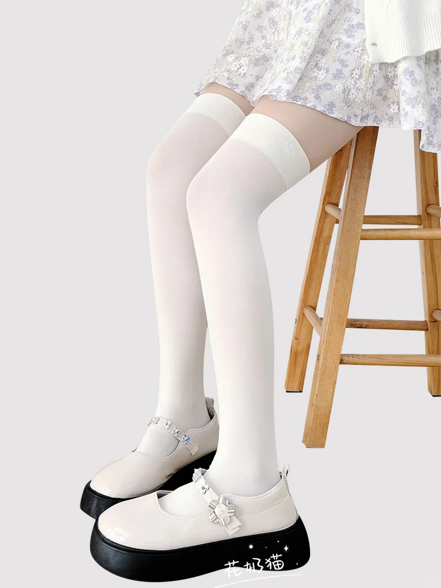 🌿奶白色过膝袜解锁JK少女的元气穿搭👒