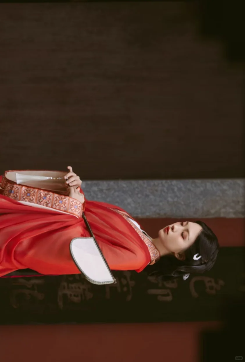 啊啊啊她真的太美了！汉服风！