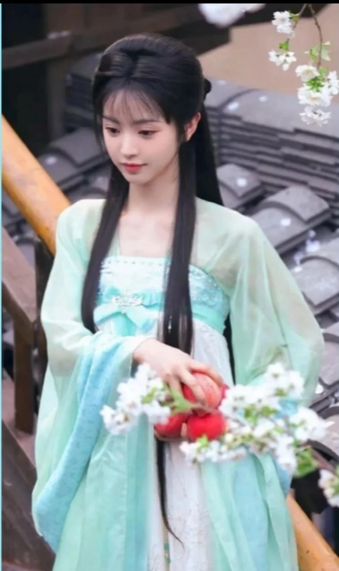 田曦薇子夜归武祯造型，奇迹薇薇在线换装