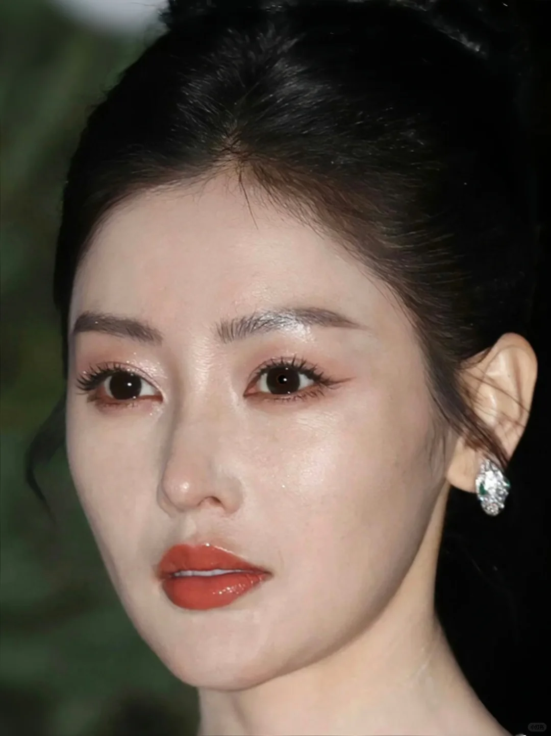 一个疑惑：怎么化出这么牛的底妆？？