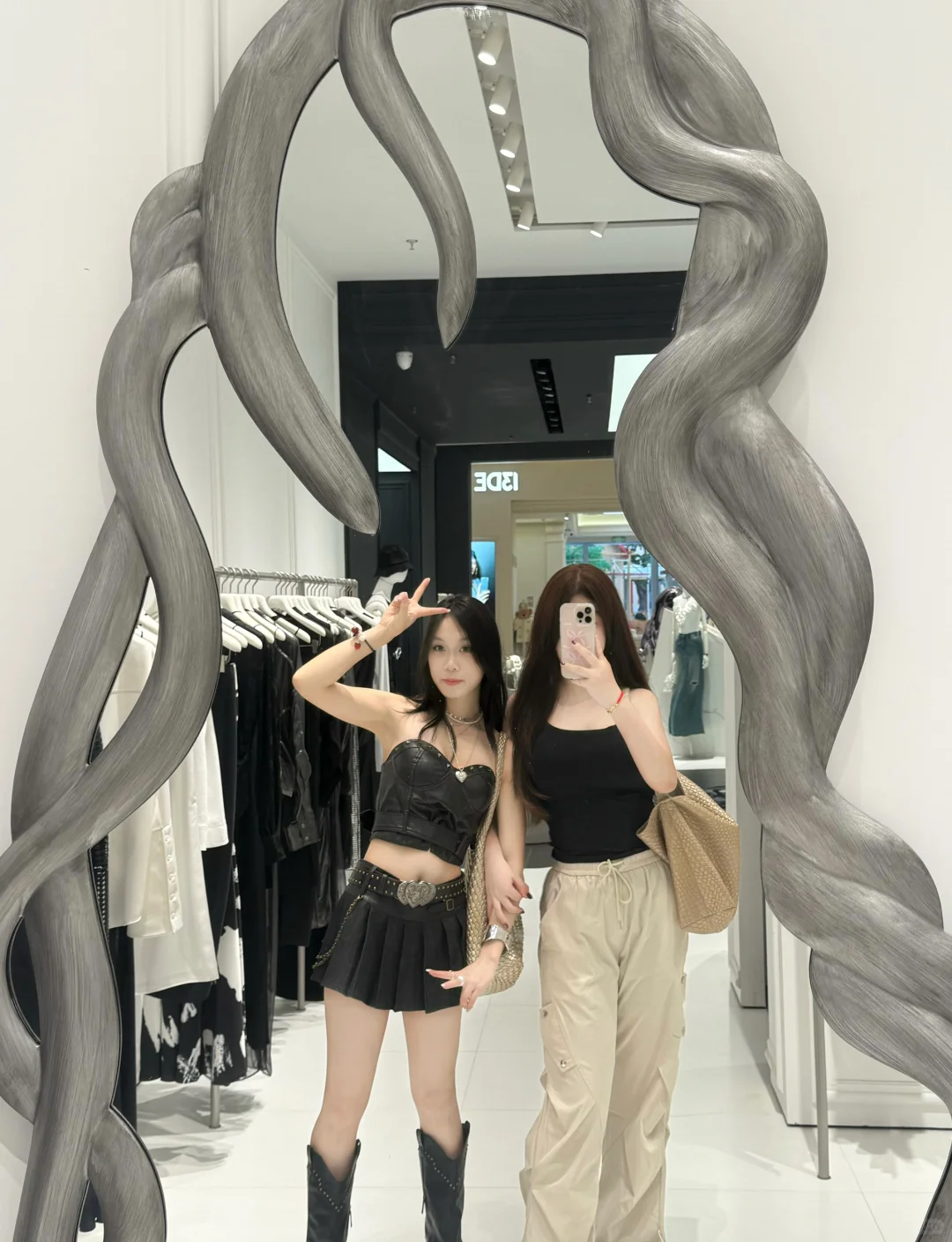 比巴掌先到的是姐姐的香气