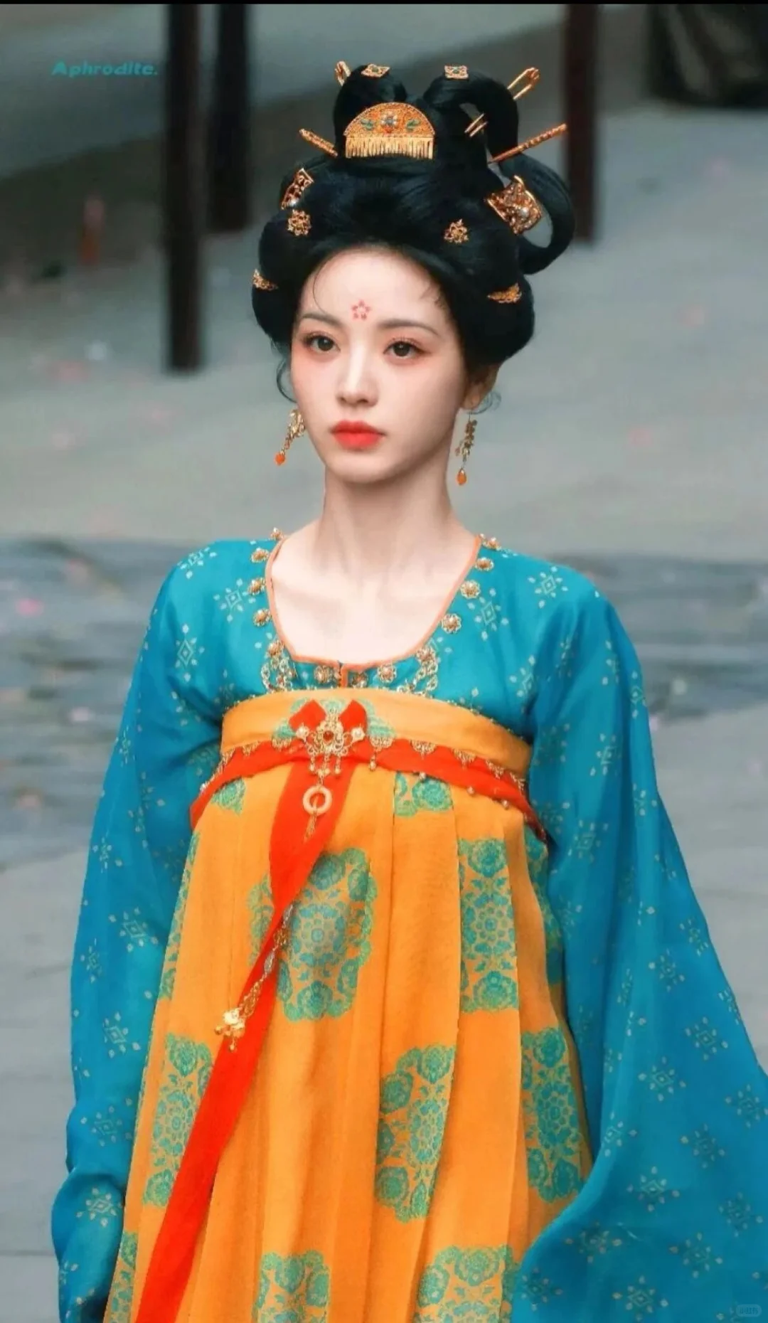 田曦薇子夜归武祯造型，奇迹薇薇在线换装
