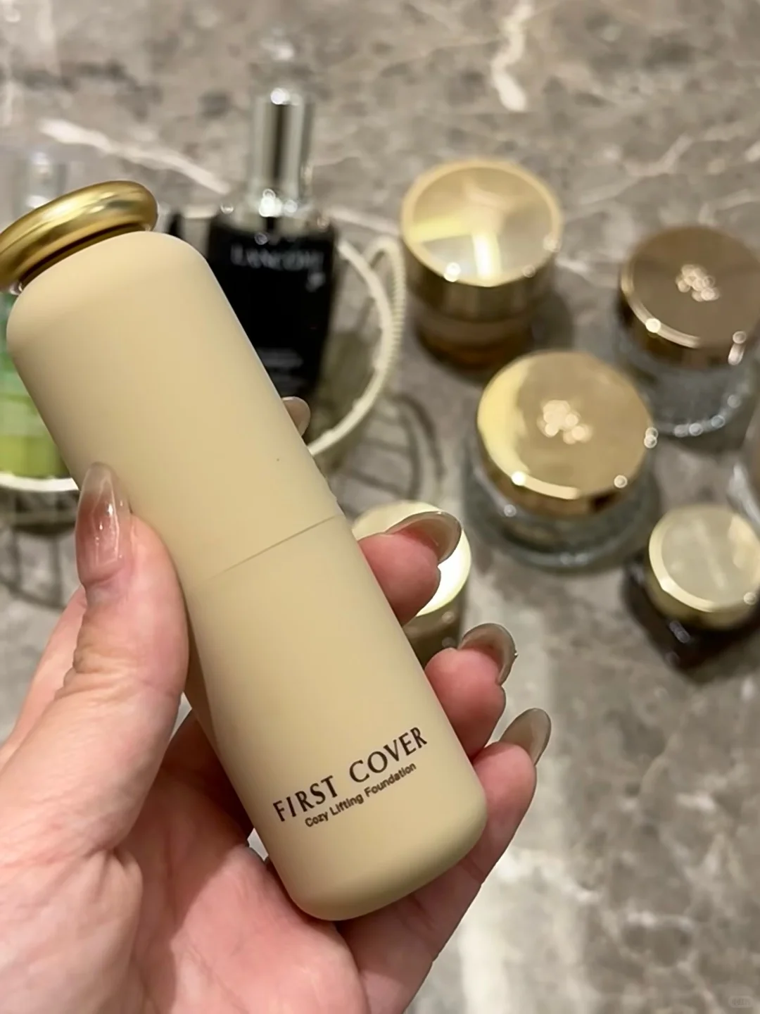 我愿称它为回春粉底液！过年拯救熬夜水肿脸