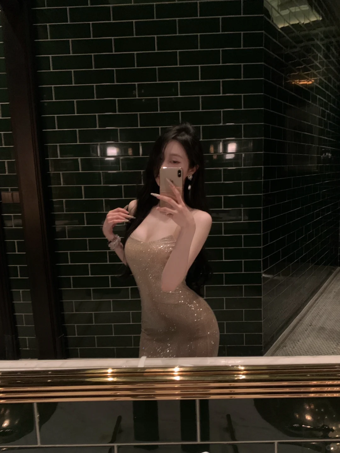 🥂媚骨天成