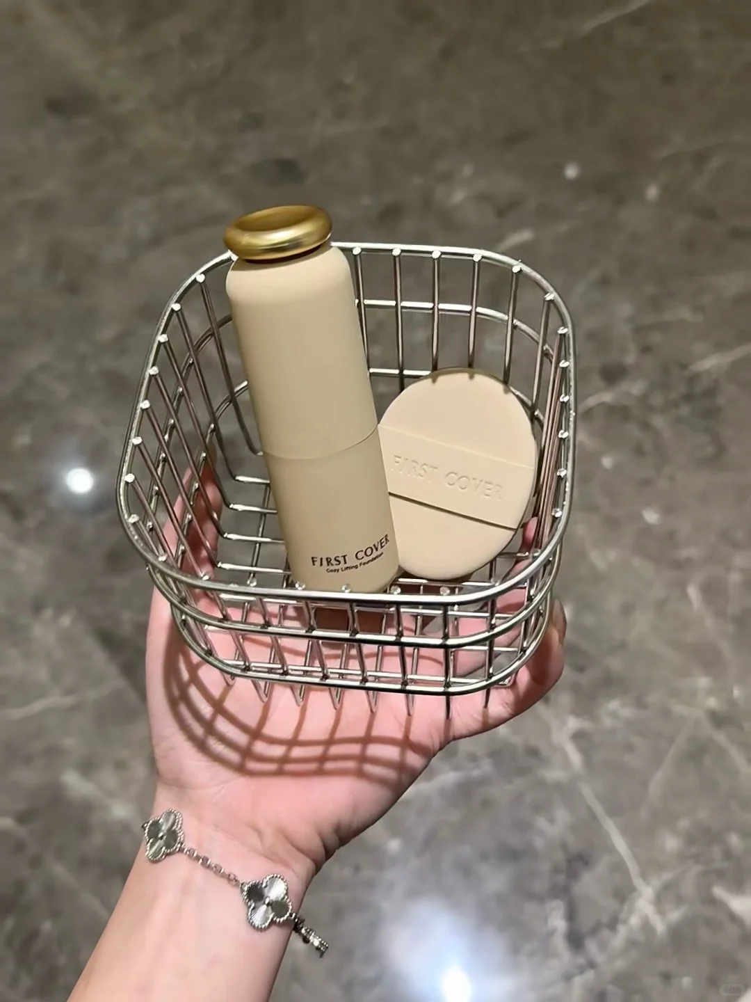 我愿称它为回春粉底液！过年拯救熬夜水肿脸