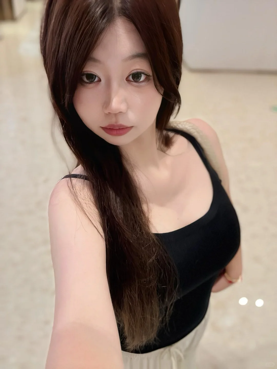 比巴掌先到的是姐姐的香气