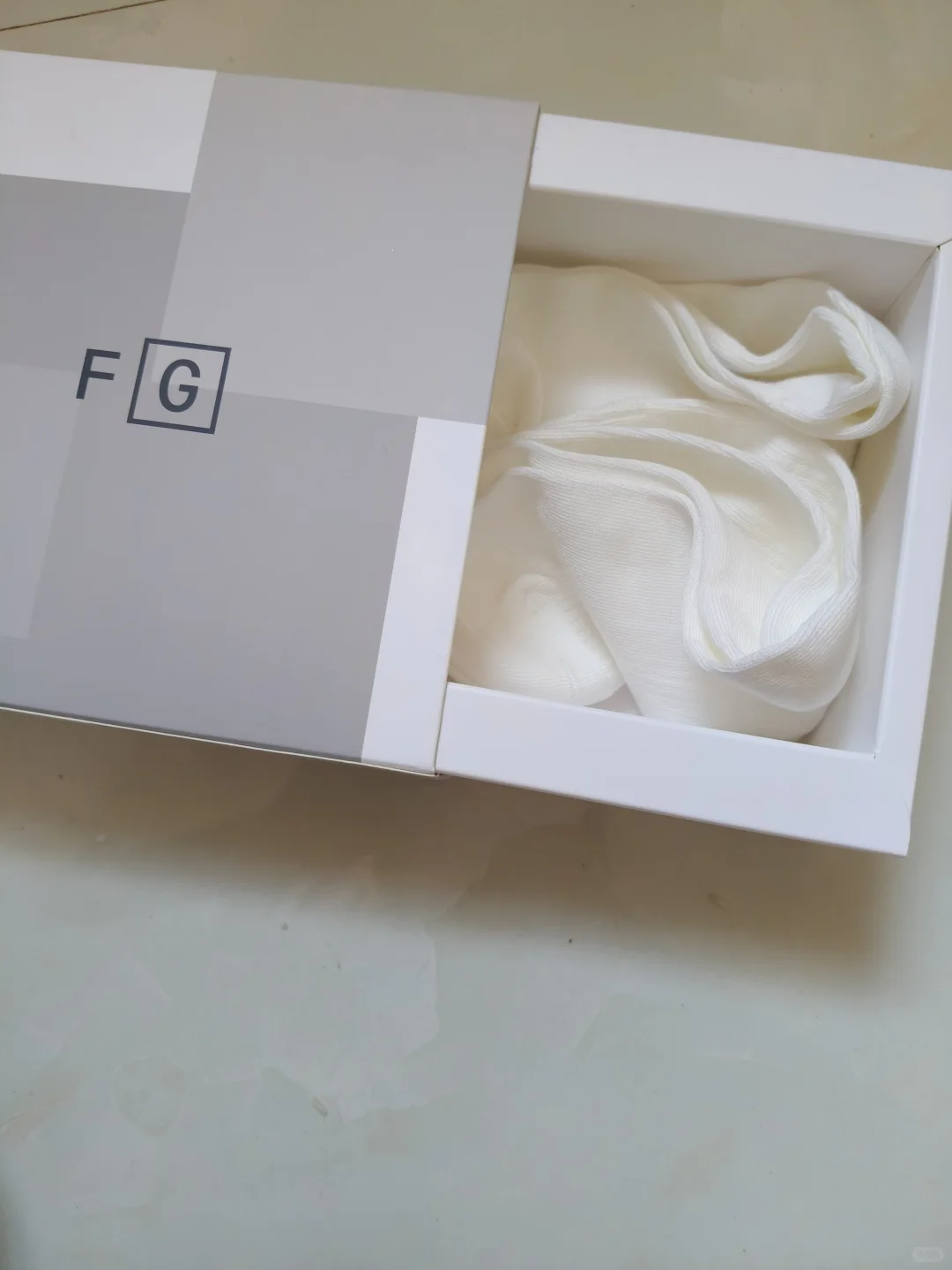 这双小白袜搭银色玛丽珍可以吗