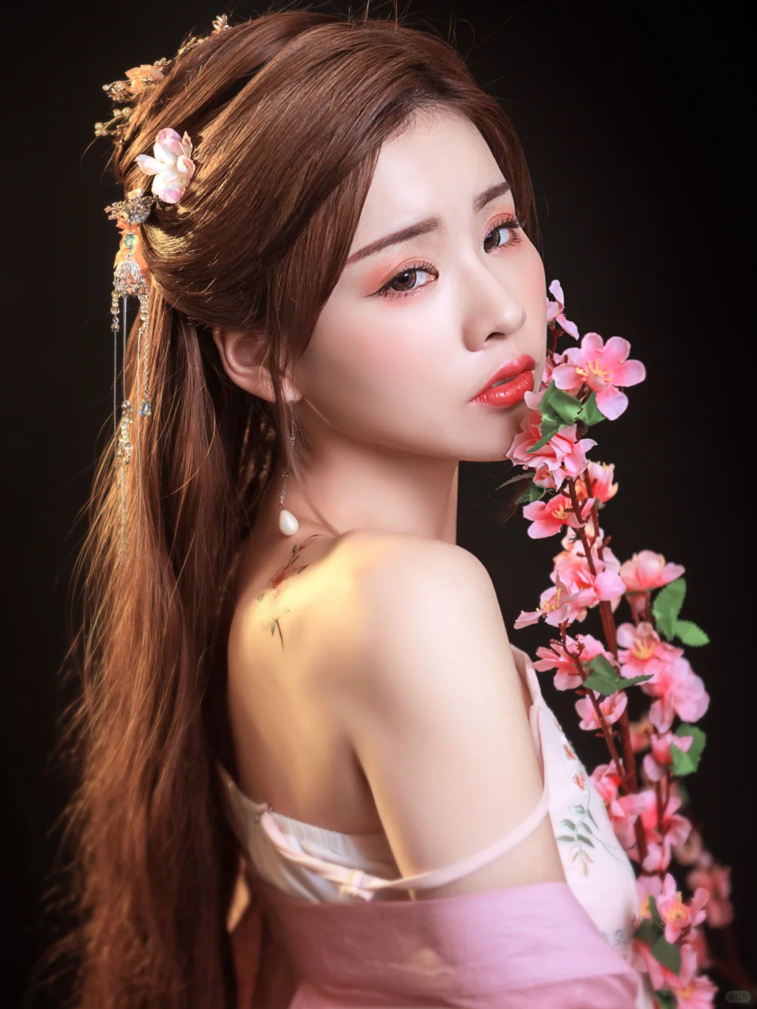 妩媚又撩人的古风写真🌸真的美死我啦