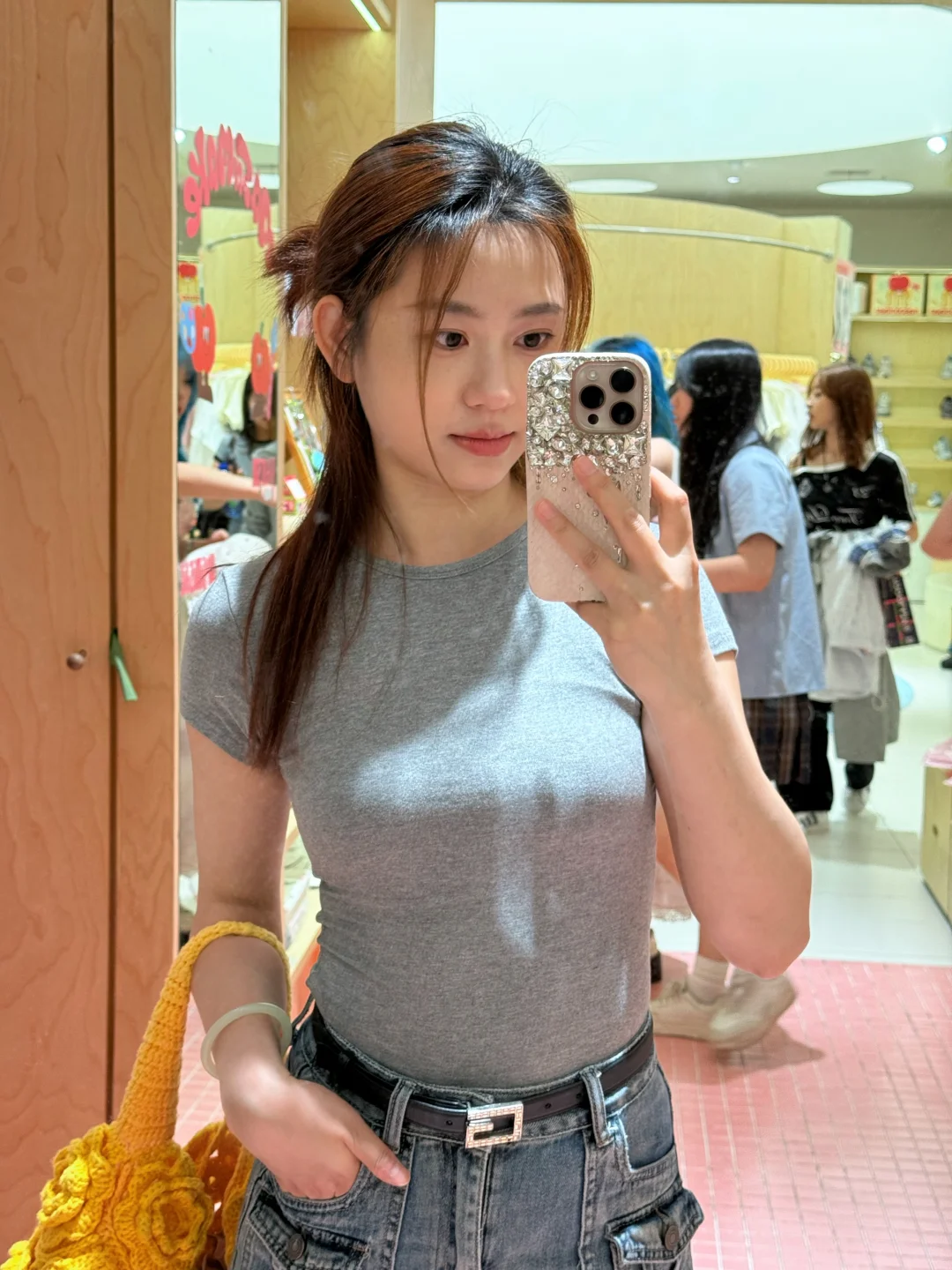 右滑看素颜对比…（别被吓到）