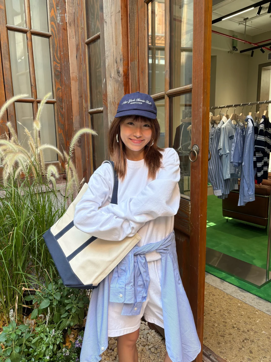 黄女松弛起来更迷人