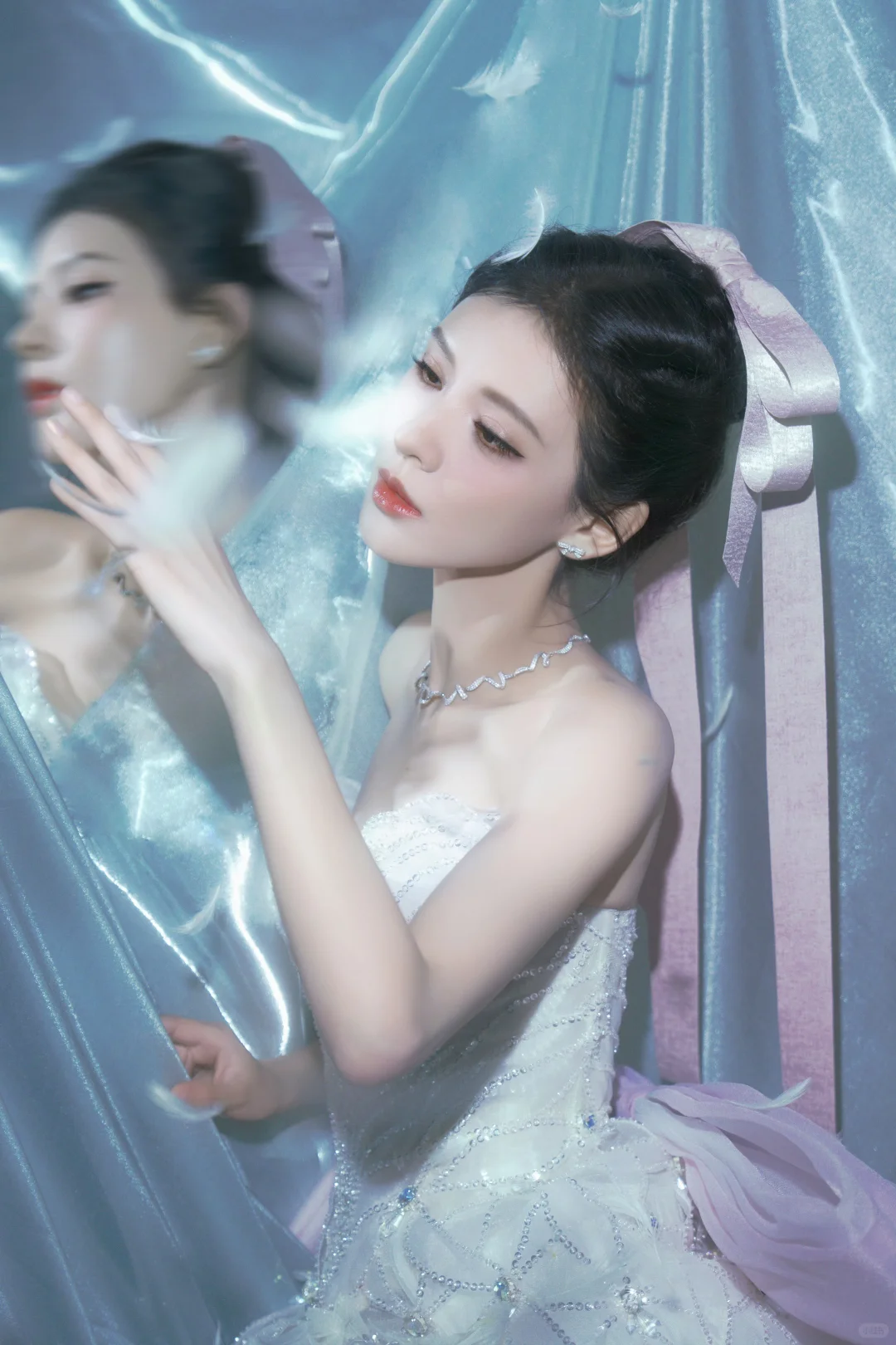 要被她的美艳气质迷住！✨